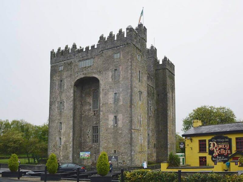 Bunratty Castle, Folk Park and Quinn Abbey private tour from Galway.