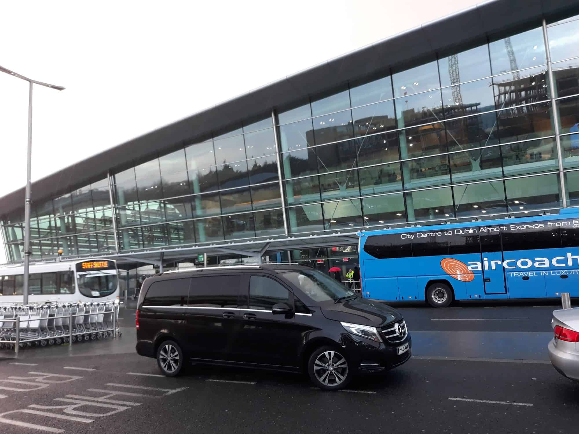 black-mercedes-benz-v-classa-at-dublin-airport-terminal-2-chauffeur-services-to-galway