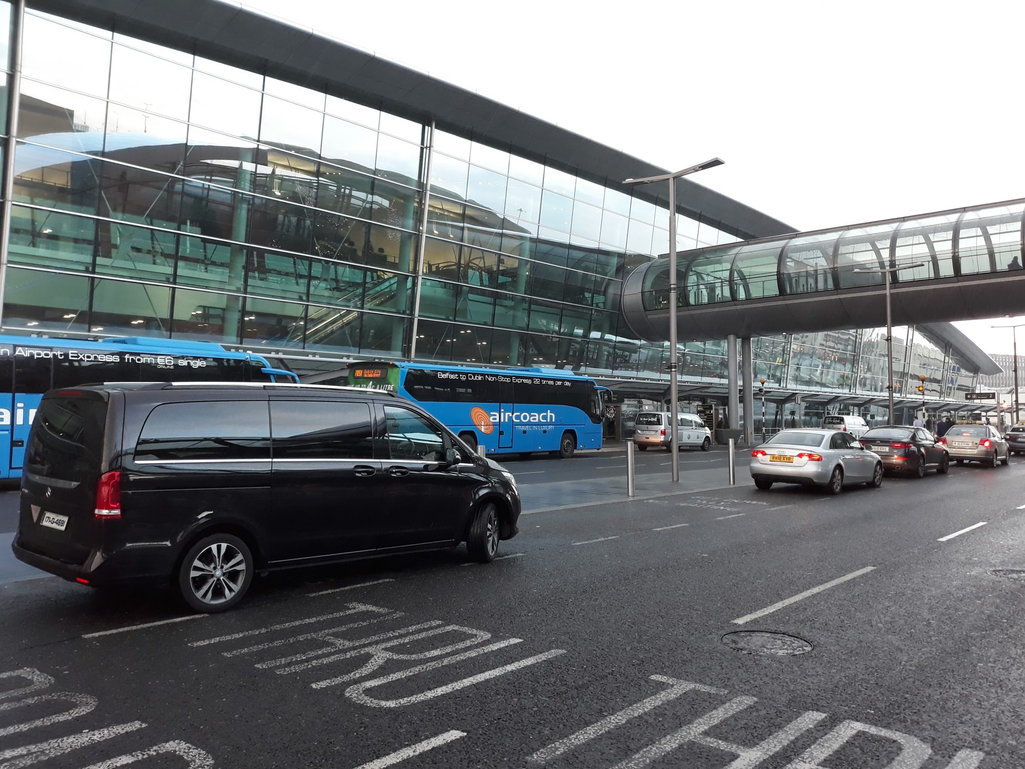 Executive Dublin Airport & Hotel Chauffeur Car Serice to Ashford Castle Cong.