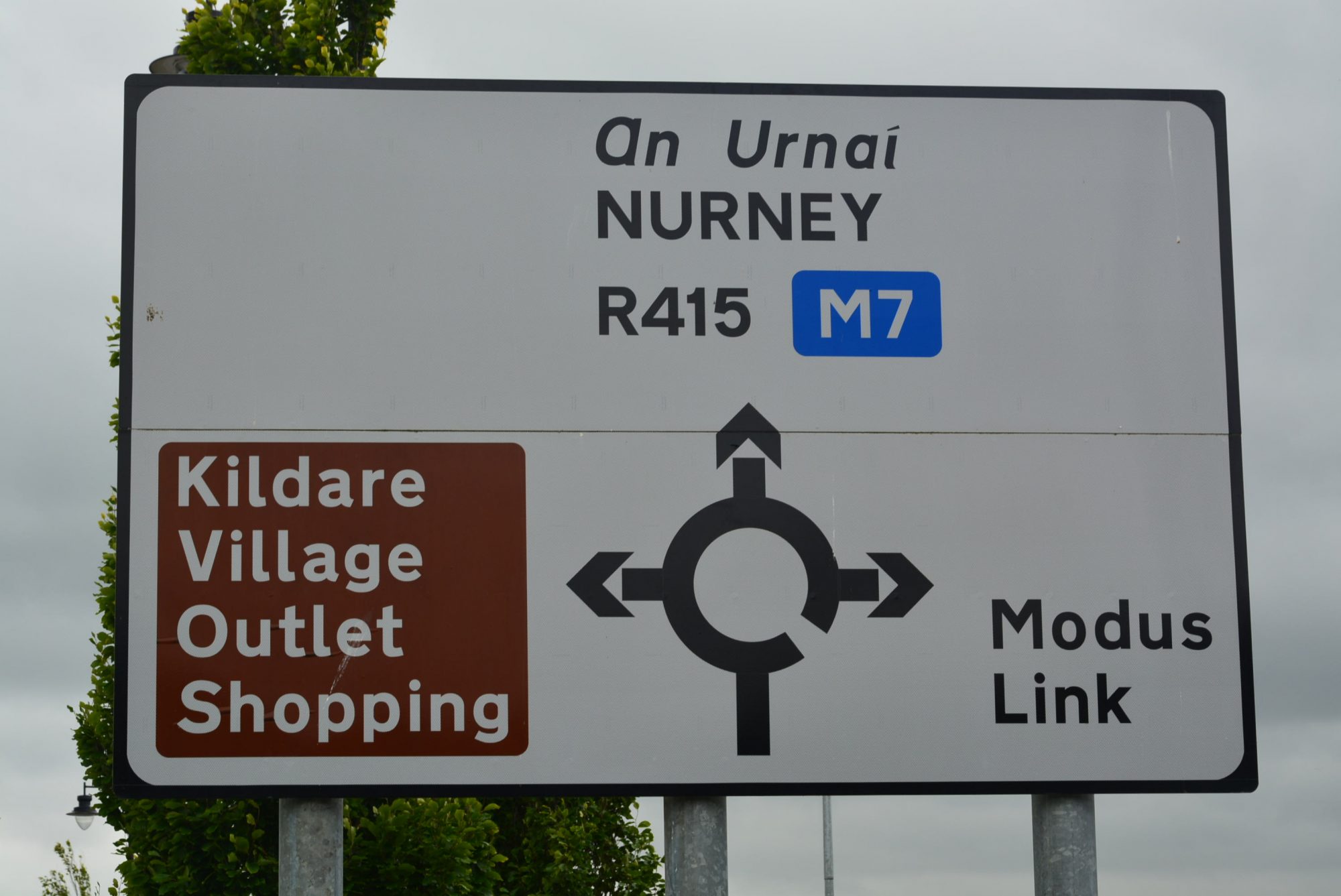 kildare-village-road-sign