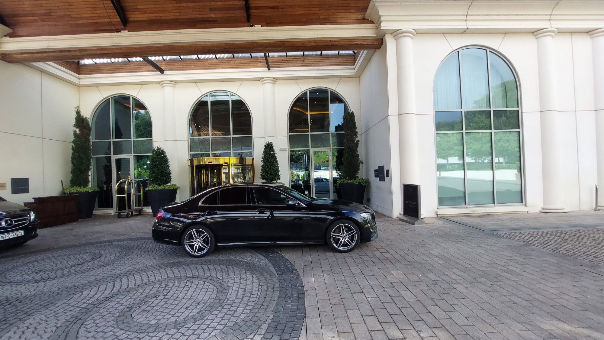 Black Mercedes Bezn E Class E220d 4Matic At Powerscourt Estate