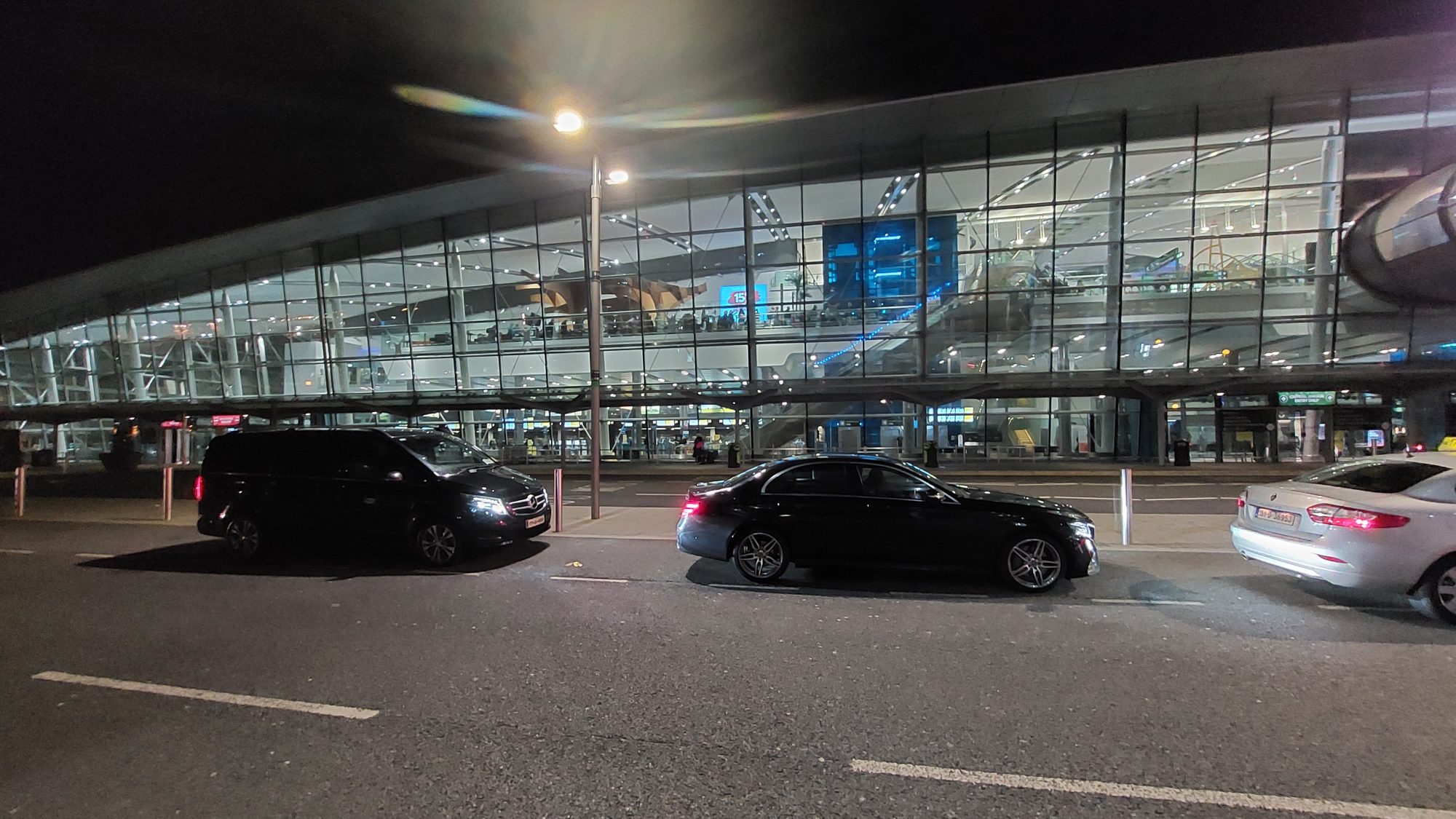 two-black-mercedes-e-&-v-vlass-outside-dublin-airport-private-car-service